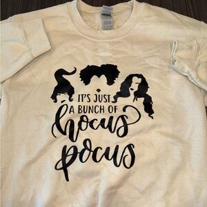 Women’s small hocus pocus pullover